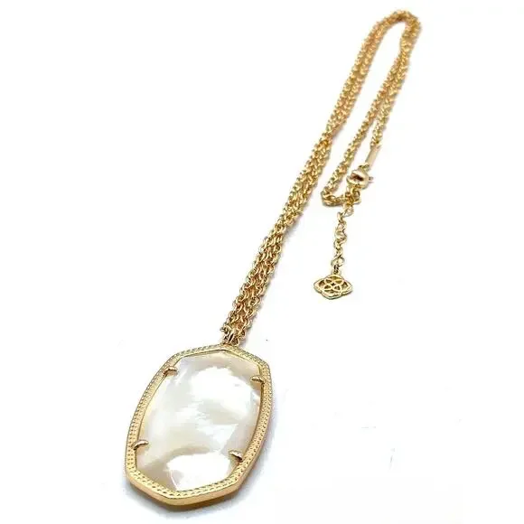 Kendra Scott Reid Intarsia Faceted Mother of Pearl Pendant Necklace - Picture 9 of 9